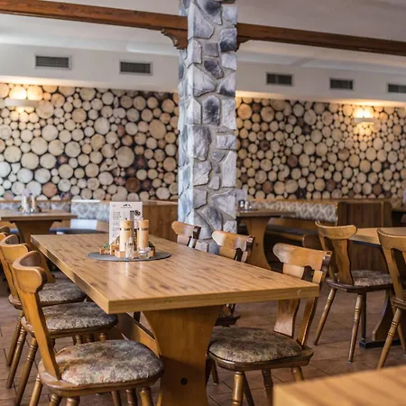 Aparthotel Treti U Smrciny