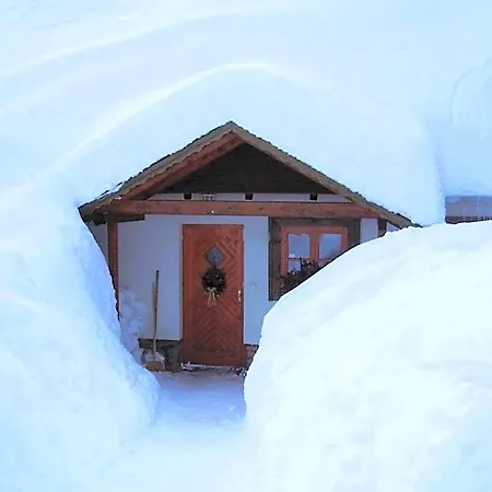 Treti U Smrciny Aparthotel 3*